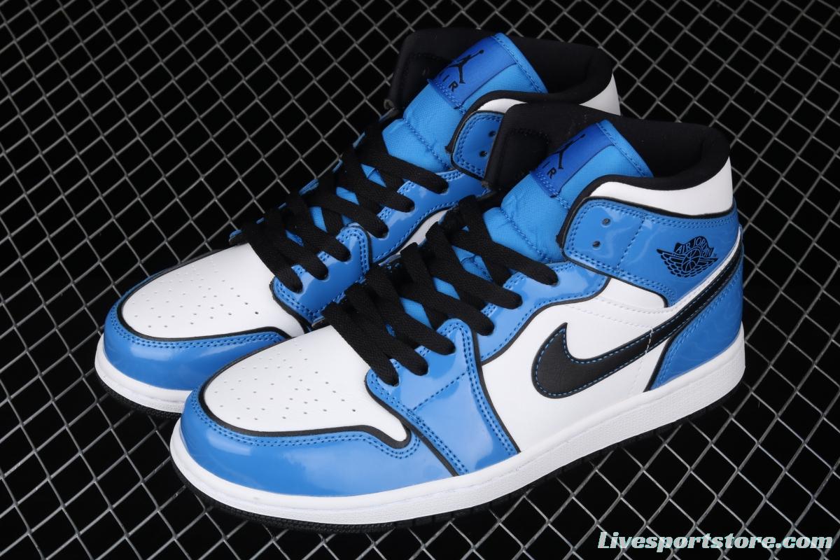 Air Jordan 1 Mid varnished leather white blue two-dimensional small lightning Zhongbang basketball shoes DD6834-402