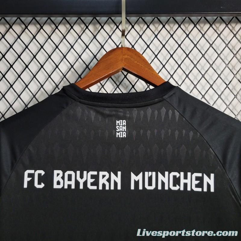 23-24 Bayern Munich Goalkeeper Black Jersey